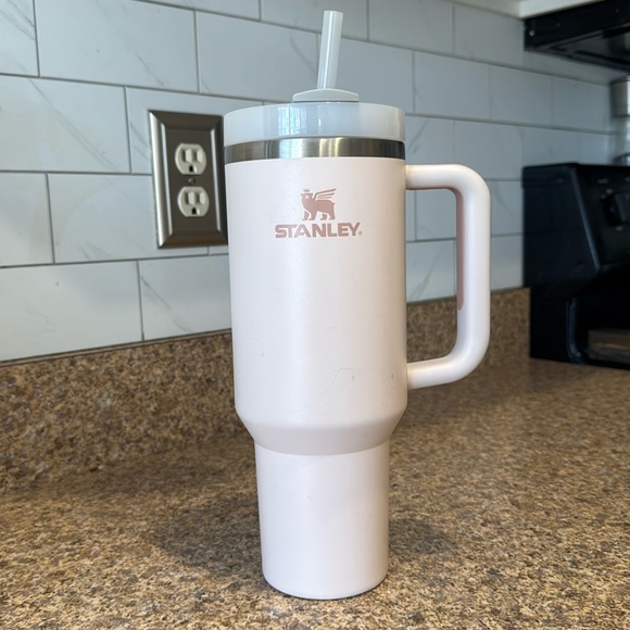 Stanley 40oz - Picture 1 of 7